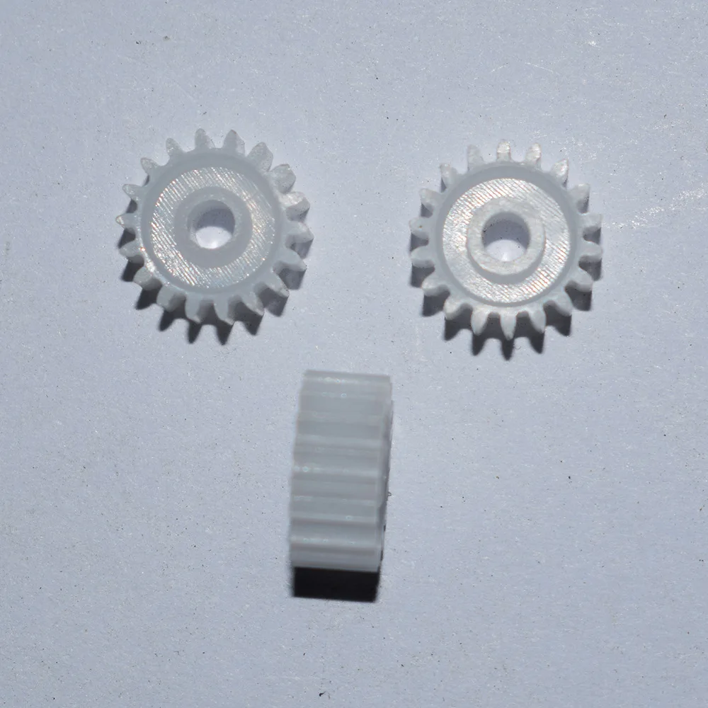 10/100pcs 18T 0.5M 2.5mm hole plastic gear dron rc car plane robot kids toys for boys diy baby accessories montessori GP182.5A
10/100pcs 18T 0.5M 2.5mm hole plastic gear dron rc car plane robot kids toys for boys diy baby accessories montessori GP182.5A