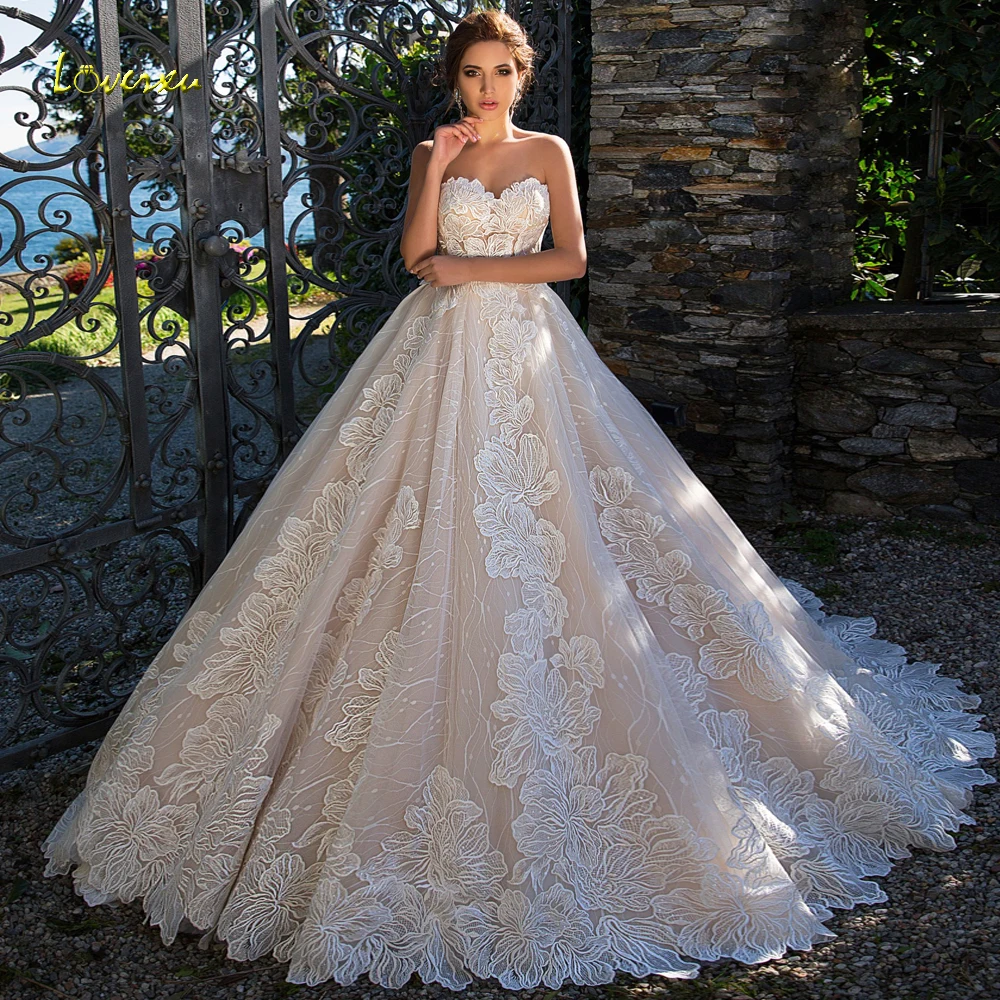 Loverxu Vestido De Noiva Sweetheart Princess Wedding Dresses 2022 Sexy Backless Appliques Court Train A-Line Lace Bridal Gowns
Loverxu Vestido De Noiva Sweetheart Princess Wedding Dresses 2022 Sexy Backless Appliques Court Train A-Line Lace Bridal Gowns