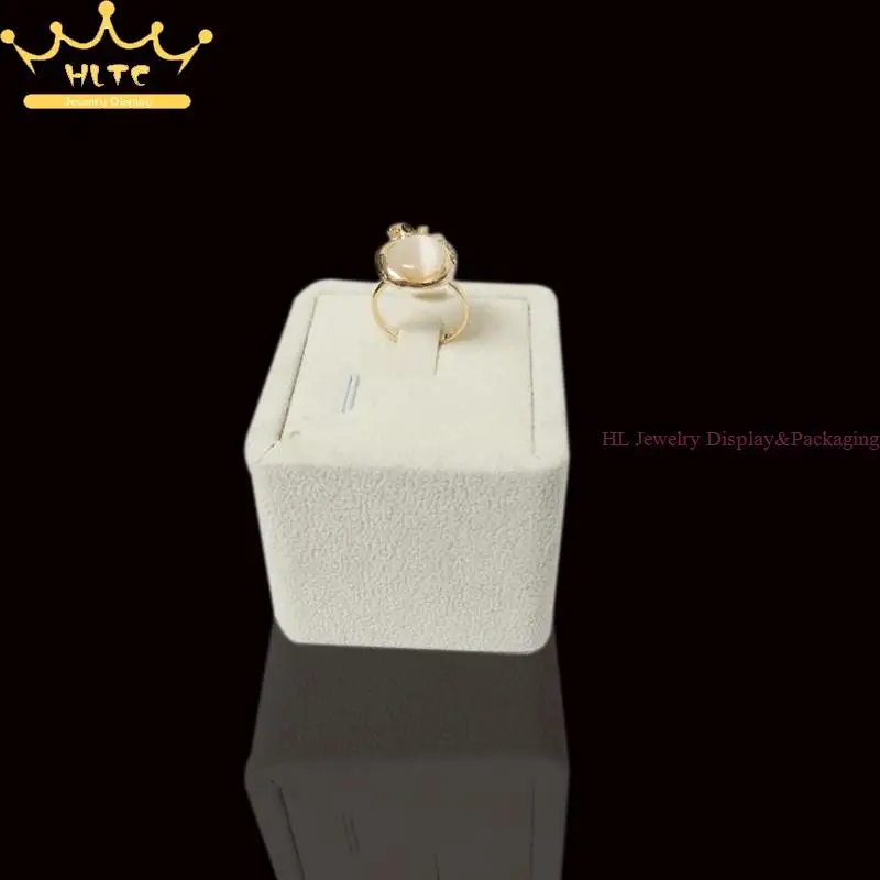 The Newest Arrival Small Size 4.5cm Heigh Beige Suede Ring Holder Ring Showing Stands Jewelery Display Wooden Props Organizer
The Newest Arrival Small Size 4.5cm Heigh Beige Suede Ring Holder Ring Showing Stands Jewelery Display Wooden Props Organizer