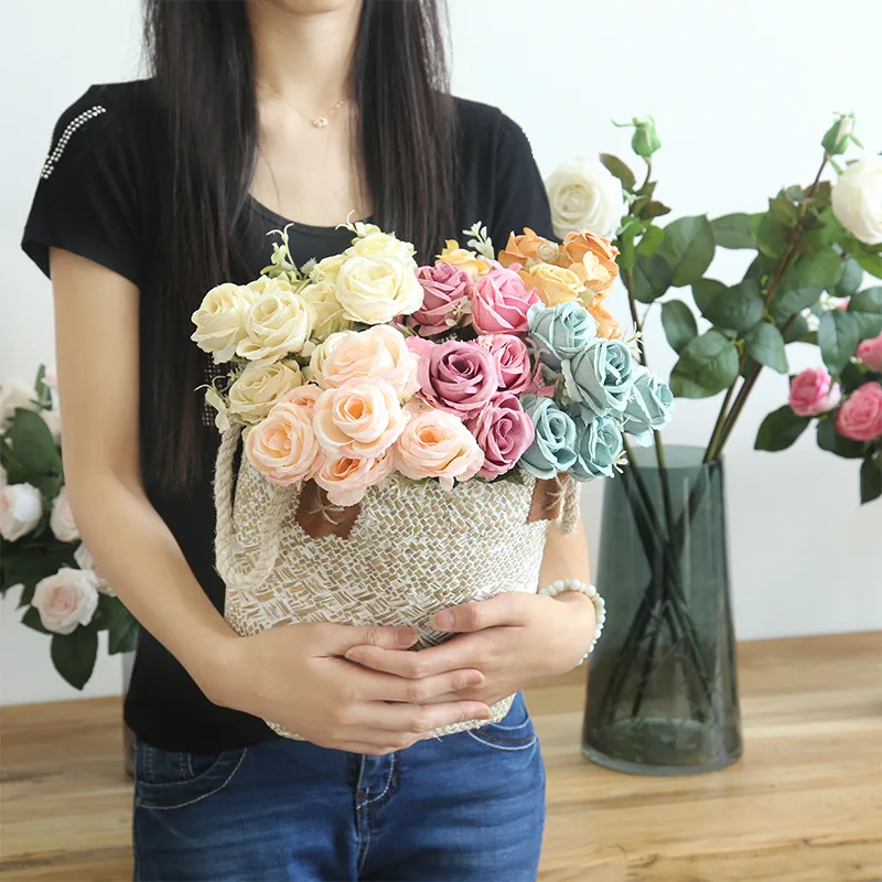 6 Heads Artificial Rose Simulation Silk Fake Flower Wall Lifelike Roses Home Wedding Bouquets DIY Flower Wholesale Accessories
6 Heads Artificial Rose Simulation Silk Fake Flower Wall Lifelike Roses Home Wedding Bouquets DIY Flower Wholesale Accessories