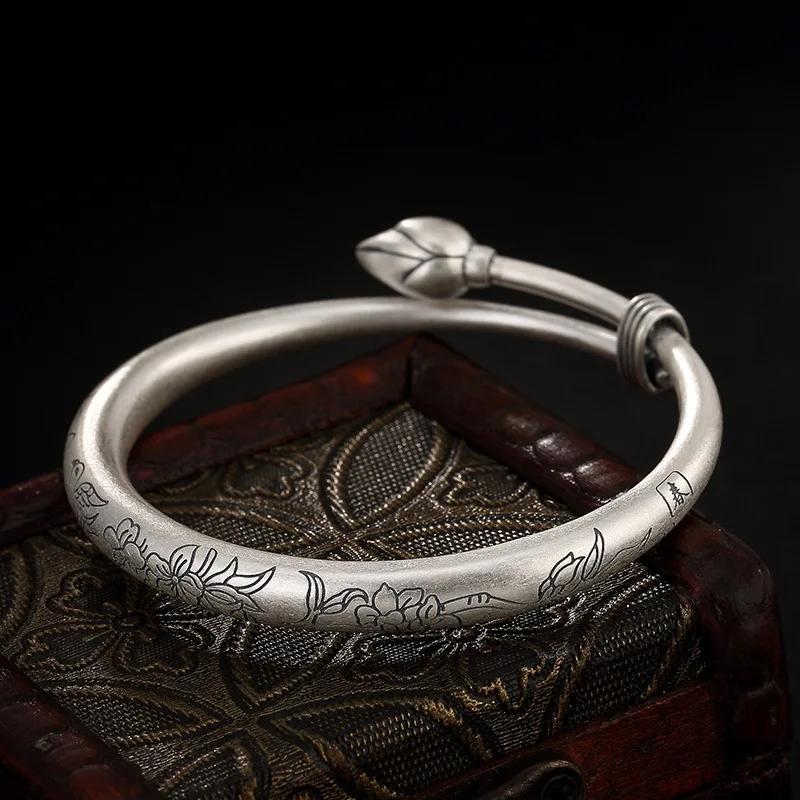 LuYin S999 fine silver restoring ancient ways do old lotus flowers and ms push-pull sterling silver bracelet wholesale
LuYin S999 fine silver restoring ancient ways do old lotus flowers and ms push-pull sterling silver bracelet wholesale