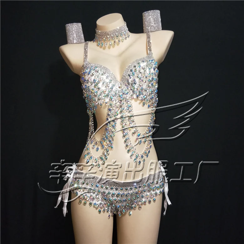 Women New Singer Parties Lavish Shiny Rhinestone Bikini Bra Sexy Set Stage Costumes Indian Jewelry Dj Ds Dance Costume Beach Set
Women New Singer Parties Lavish Shiny Rhinestone Bikini Bra Sexy Set Stage Costumes Indian Jewelry Dj Ds Dance Costume Beach Set