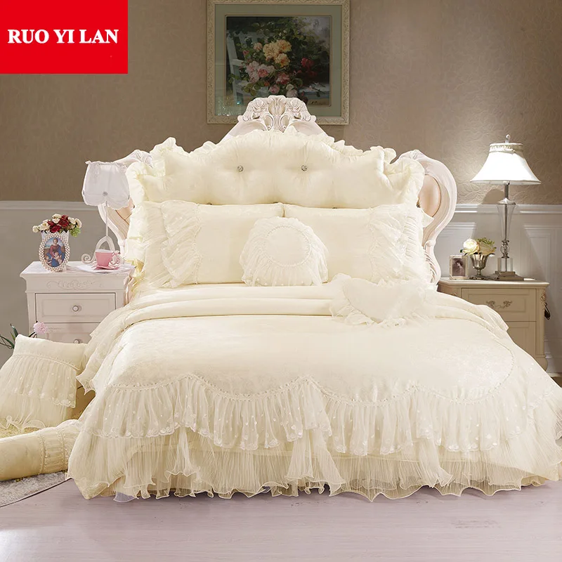 Light white Jacquard Silk Princess bedding set 4pcs silk Lace Ruffles duvet cover bedspread bed skirt bedclothes king queen size
Light white Jacquard Silk Princess bedding set 4pcs silk Lace Ruffles duvet cover bedspread bed skirt bedclothes king queen size