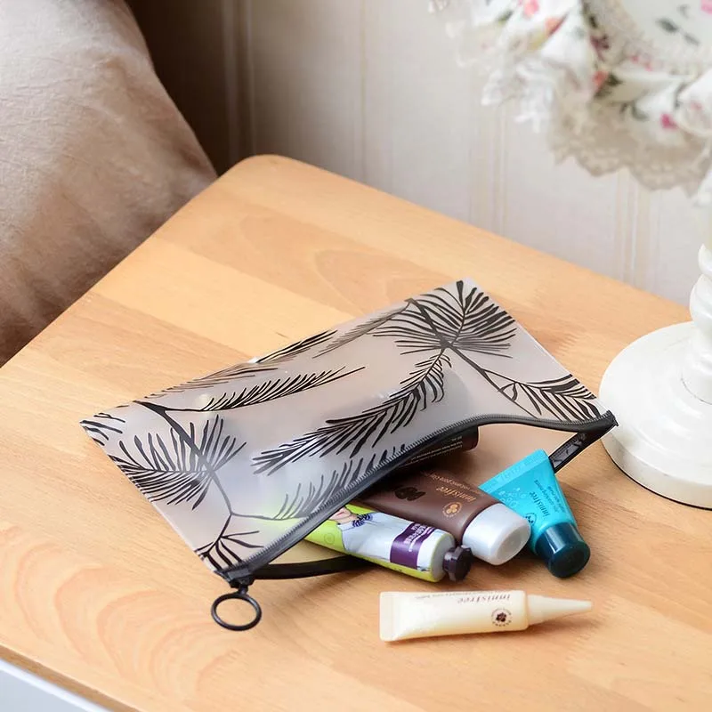 New Fashion Travel Women Clear Transparent Cosmetic Bag Small Large PVC Necessary Makeup Bag Case Bath Wash Organizer
New Fashion Travel Women Clear Transparent Cosmetic Bag Small Large PVC Necessary Makeup Bag Case Bath Wash Organizer