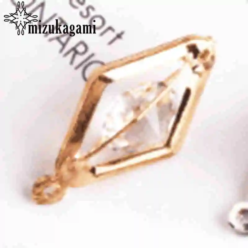Golden Metal 3D Inlaid Bare Drill Geometric Heart Zircon Charms 10pcs/lot For DIY Jewelry Making Accessories
Golden Metal 3D Inlaid Bare Drill Geometric Heart Zircon Charms 10pcs/lot For DIY Jewelry Making Accessories