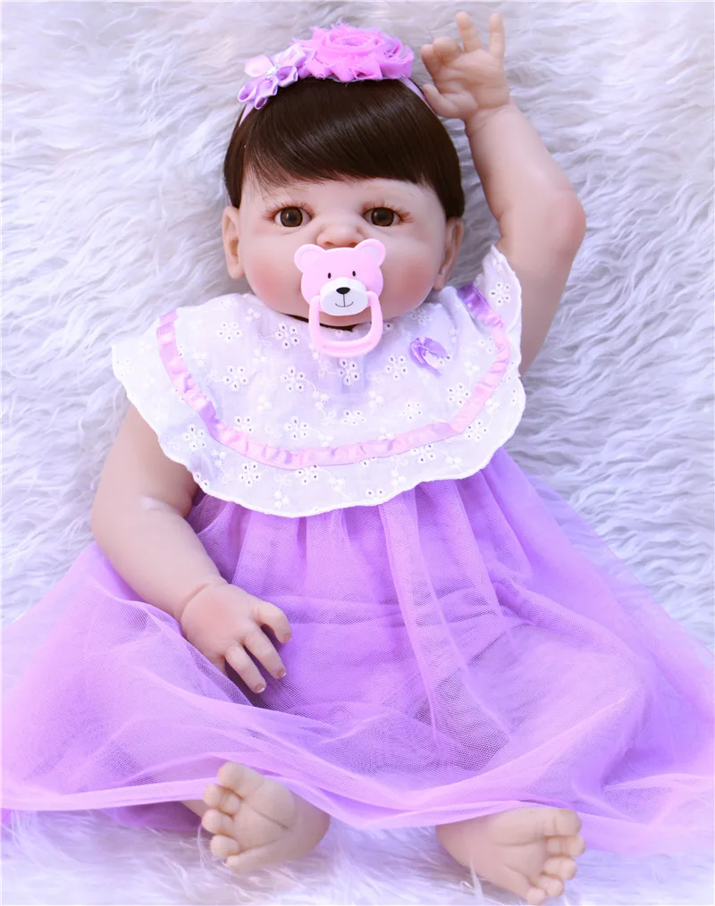 55cm Full Body Silicone Reborn Baby Doll Toys Lifelike fake baby girl doll Play House Toy children gift bonecas
55cm Full Body Silicone Reborn Baby Doll Toys Lifelike fake baby girl doll Play House Toy children gift bonecas