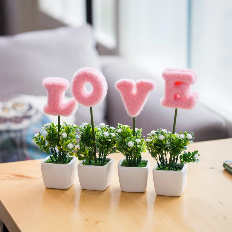 1 set creative LOVE pattern Artificial plants bonsai with vase small artificial flower for wedding party supplies Home decor.
1 set creative LOVE pattern Artificial plants bonsai with vase small artificial flower for wedding party supplies Home decor.