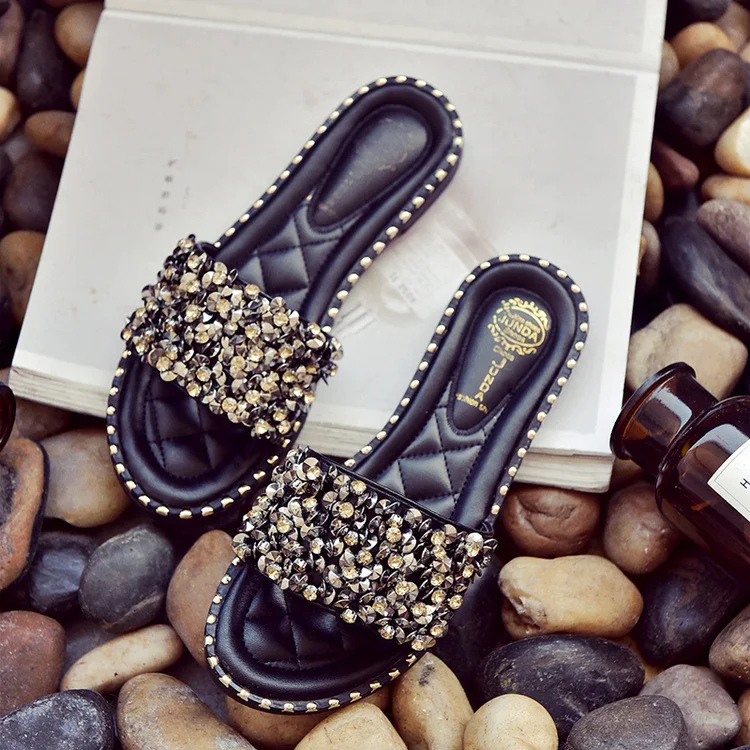 Silver Rhinestone Slippers Women Slides Summer Beach Fashion 2019 Sandals Rivet Casual Flats Ladies Shoes Sandals Shiny
Silver Rhinestone Slippers Women Slides Summer Beach Fashion 2019 Sandals Rivet Casual Flats Ladies Shoes Sandals Shiny