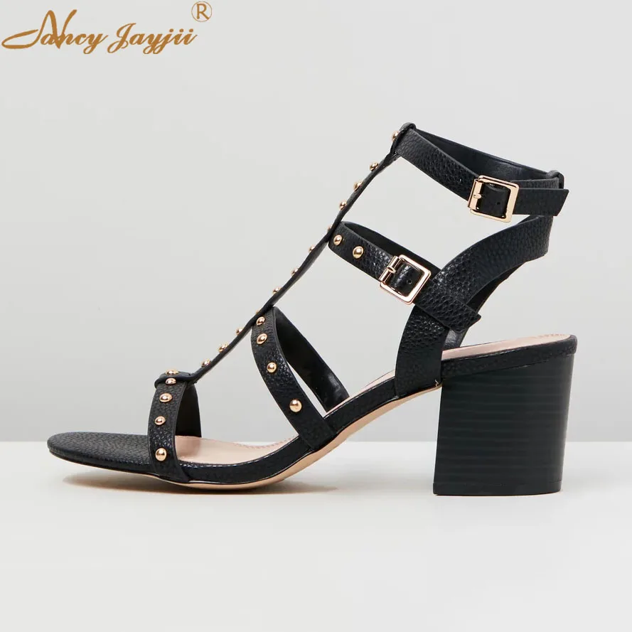 Black Brown PU T-Tied Rivet Casual Sandals 2021 Summer Women’S Office Party High Chunky Heels Female Double Buckle Strap Shoes
Black Brown PU T-Tied Rivet Casual Sandals 2021 Summer Women’S Office Party High Chunky Heels Female Double Buckle Strap Shoes
