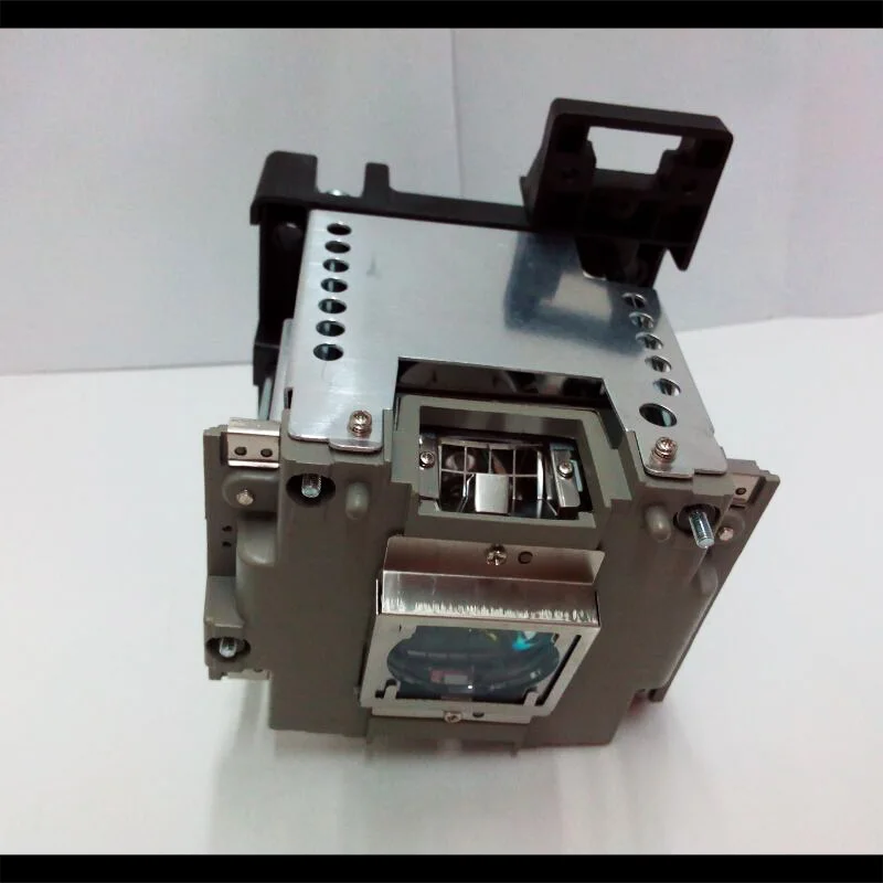 Оригинальная VLT-XD8000LP лампы проектора для XD8200U/WD8200/WD8200U/WD8200LU
Оригинальная VLT-XD8000LP лампы проектора для XD8200U/WD8200/WD8200U/WD8200LU