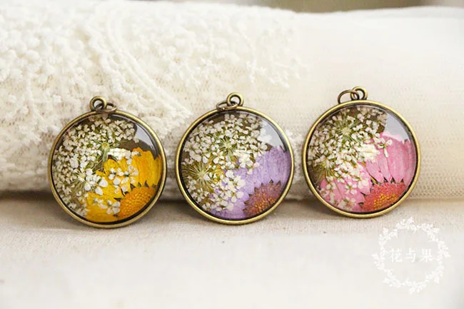Vintange Yellow Flowers Glass Pendant Necklace Leather Rope Chain Necklaces Women Jewelry Fashion Mother gift CX-123
Vintange Yellow Flowers Glass Pendant Necklace Leather Rope Chain Necklaces Women Jewelry Fashion Mother gift CX-123
