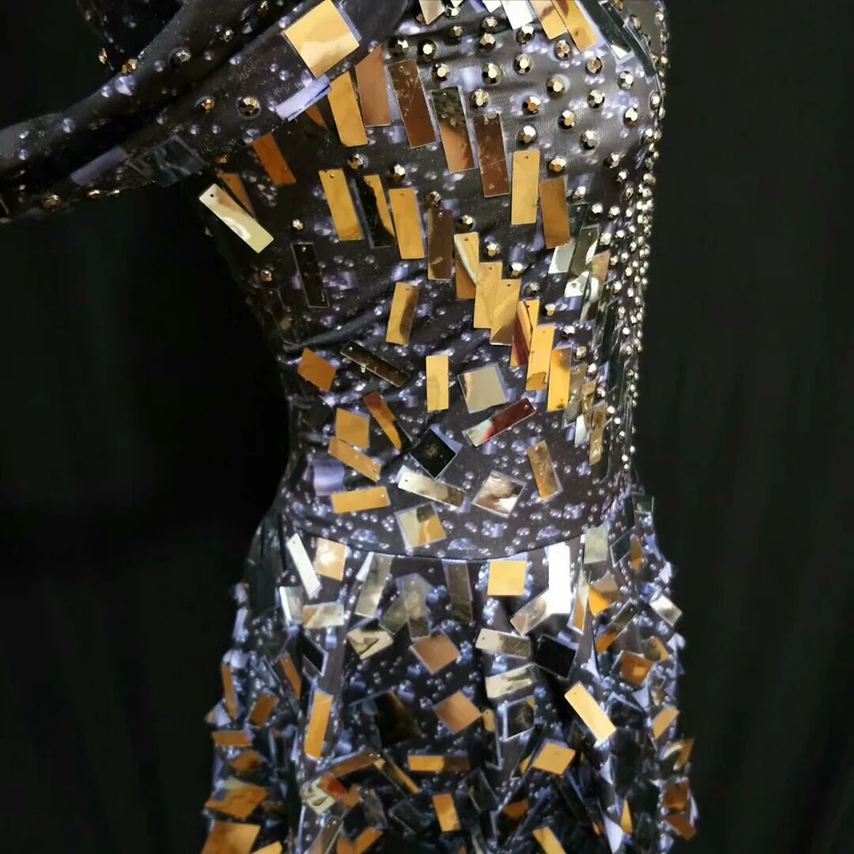 Sequins Mirror Stone Mini Dress Sexy Costume Bright Crystal Diamond Singer Nightclub Party Show Performance Stage Clothing
Sequins Mirror Stone Mini Dress Sexy Costume Bright Crystal Diamond Singer Nightclub Party Show Performance Stage Clothing