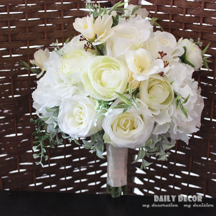 white color Artificial silk flower rose bouquet wedding bride / bridal bouquet Bridesmaid holding flower for wedding party
white color Artificial silk flower rose bouquet wedding bride / bridal bouquet Bridesmaid holding flower for wedding party