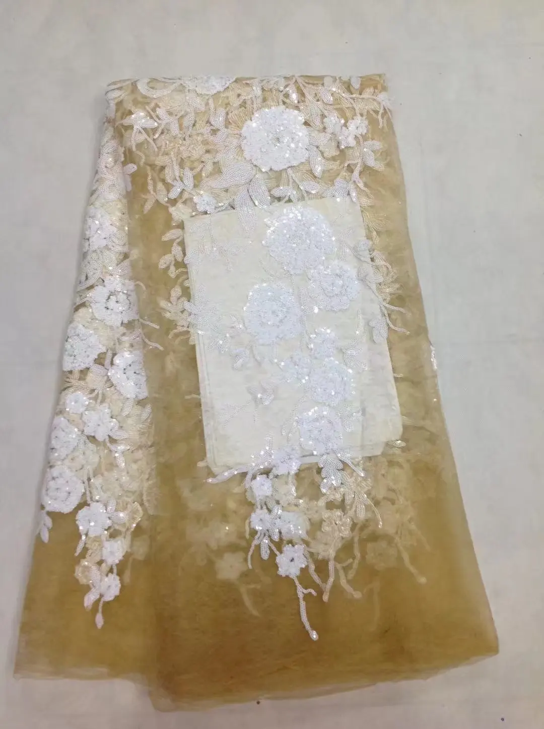 White French Lace High Quality African Tulle Lace Fabric 2019 Sequins Fabric For Nigerian Party Dress African Lace AMZ673
White French Lace High Quality African Tulle Lace Fabric 2019 Sequins Fabric For Nigerian Party Dress African Lace AMZ673