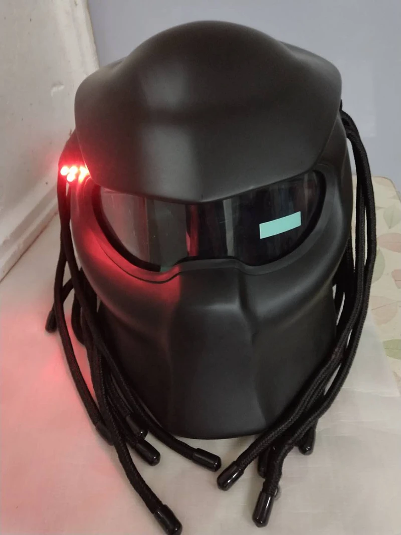 Masei 2017 New Predators helmet flexible strip lighting car-styling mask Fiberglass motorcycle Iron Man Full face Matte Black
Masei 2017 New Predators helmet flexible strip lighting car-styling mask Fiberglass motorcycle Iron Man Full face Matte Black