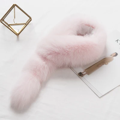MIARA.L couples fox fur collar fox wool fox fur collar clip collar with small tail for wholesale
MIARA.L couples fox fur collar fox wool fox fur collar clip collar with small tail for wholesale