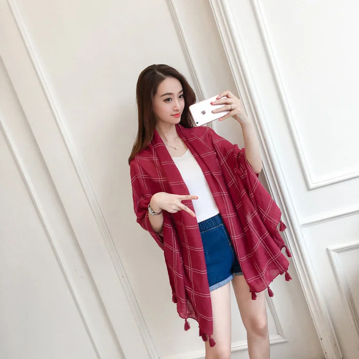 2017 Fashionable designer stitched striped women winter autumn spring cotton scarf with tassels travelling wraps LL171071
2017 Fashionable designer stitched striped women winter autumn spring cotton scarf with tassels travelling wraps LL171071