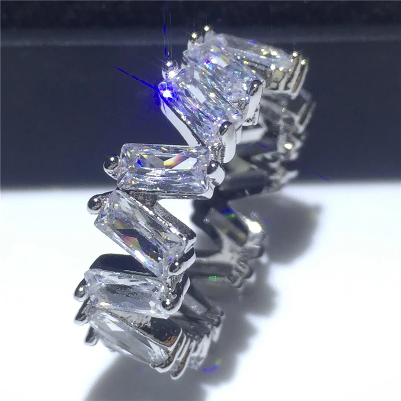 Fashion ring 925 Sterling silver oblong AAAAA Cubic Zirconia Engagement Wedding Band Rings for women men Party Jewelry
Fashion ring 925 Sterling silver oblong AAAAA Cubic Zirconia Engagement Wedding Band Rings for women men Party Jewelry