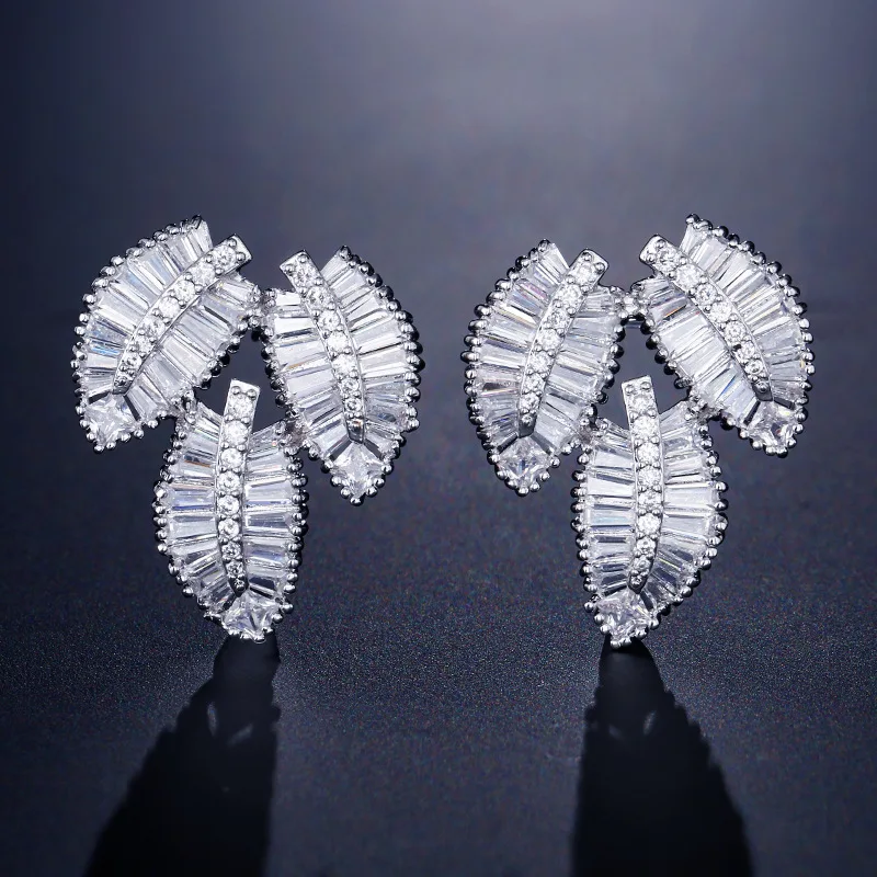 New Creative leaf Shape Dangle Earring Full Mirco Prave Cubic Zircon Sparking Fashion Jewelry For Women Girfriend Gift
New Creative leaf Shape Dangle Earring Full Mirco Prave Cubic Zircon Sparking Fashion Jewelry For Women Girfriend Gift