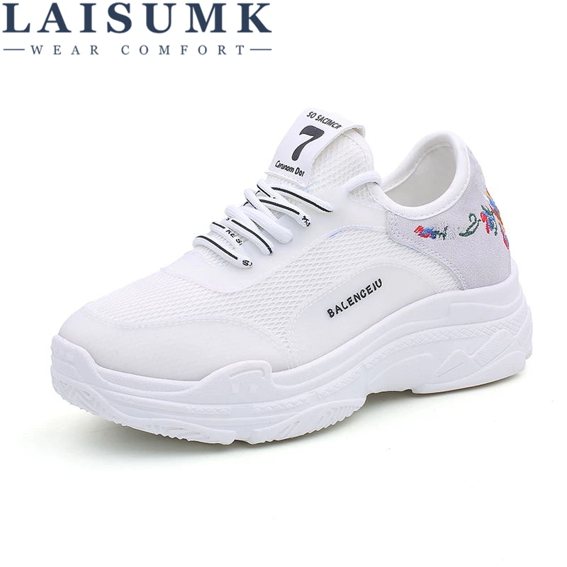 LAISUMK 2020 Sprig Breathable Air Mesh Women Sneakers Shoes Fashion White Black Cotton Fabric Wedges Sneakers Female Shoes
LAISUMK 2020 Sprig Breathable Air Mesh Women Sneakers Shoes Fashion White Black Cotton Fabric Wedges Sneakers Female Shoes