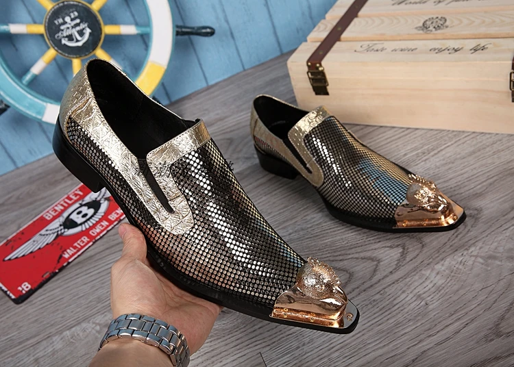 New Fashion Men Dress Wedding Shoes Breathable Flats Slip on T Show Single Shoes Genuine leather Metal pointed toe Man Shoes
New Fashion Men Dress Wedding Shoes Breathable Flats Slip on T Show Single Shoes Genuine leather Metal pointed toe Man Shoes