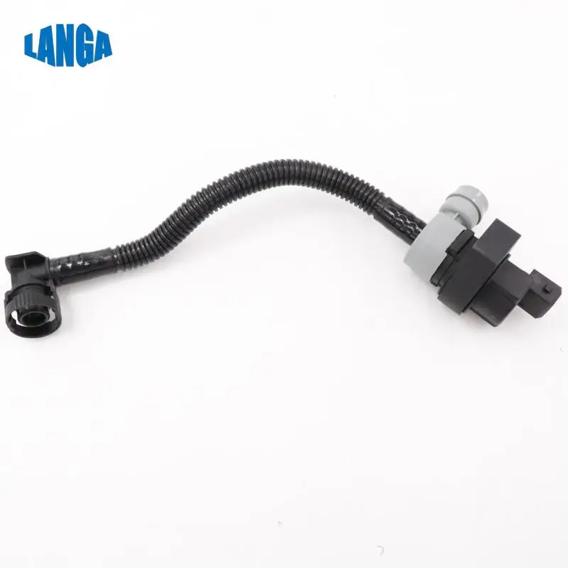 Fuel tank breather valve w/ Breather Line for BMW E83 E85 E86 E89 N52 3.0L N52N OE: 13907618647
Fuel tank breather valve w/ Breather Line for BMW E83 E85 E86 E89 N52 3.0L N52N OE: 13907618647