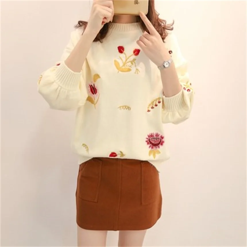 Autumn and winter fresh embroidery sweater lantern sleeves fashion women loose semi-high collar sweater
Autumn and winter fresh embroidery sweater lantern sleeves fashion women loose semi-high collar sweater