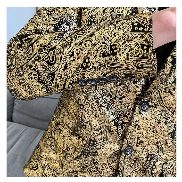 Business Casual Mens Blazer Jacket Fashion Flower Wedding Suits For Men Slim Fit Stage Mens Suits Tuxedos Golden
Business Casual Mens Blazer Jacket Fashion Flower Wedding Suits For Men Slim Fit Stage Mens Suits Tuxedos Golden