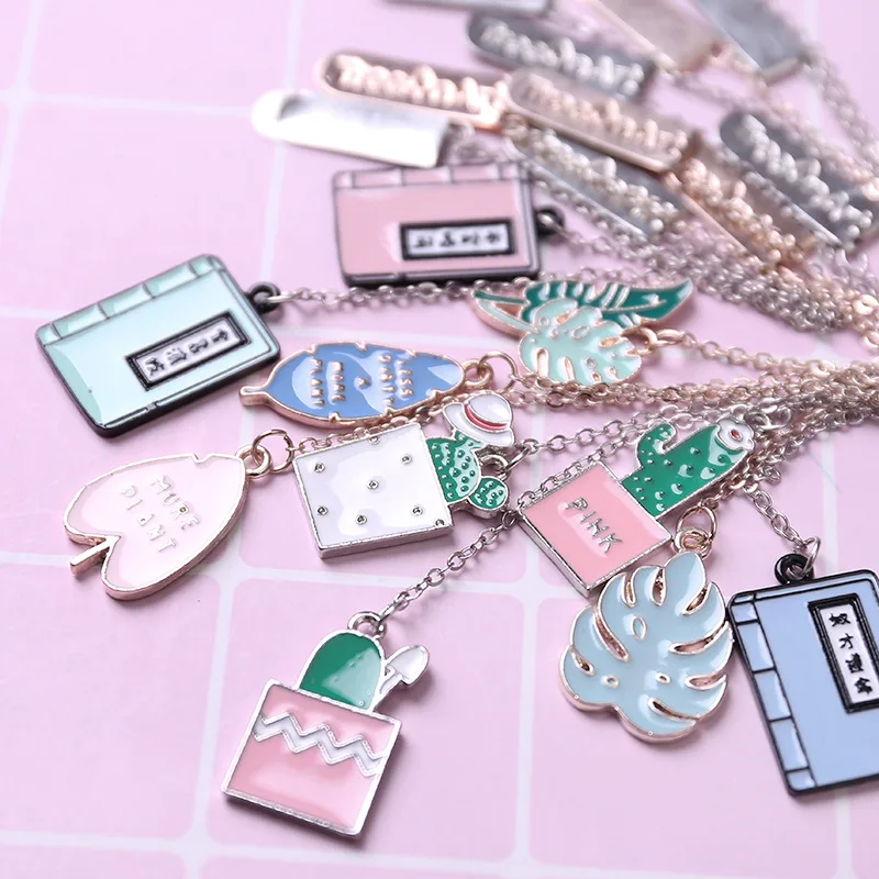 1pc Cartoon Pendant Bookmark Creative Literary Metal Pages Marker Student Teacher Stationery
1pc Cartoon Pendant Bookmark Creative Literary Metal Pages Marker Student Teacher Stationery