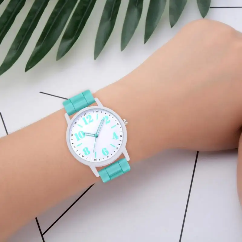 Fashion Unisex Student Wristwatch Silicone Strap Analog Quartz Wrist Watch Boys Girls Round Dial Analog Wristwatch Dropshipping
Fashion Unisex Student Wristwatch Silicone Strap Analog Quartz Wrist Watch Boys Girls Round Dial Analog Wristwatch Dropshipping
