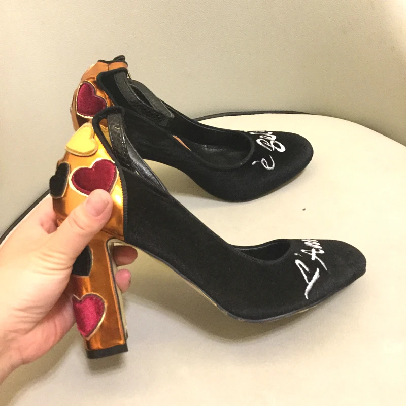 2019 Suede Round Toe Pumps Ankle Strap Red Heart Velour Embroidery Women Heels Party Office Ladies Shoes 10CM Dress Shoes
2019 Suede Round Toe Pumps Ankle Strap Red Heart Velour Embroidery Women Heels Party Office Ladies Shoes 10CM Dress Shoes