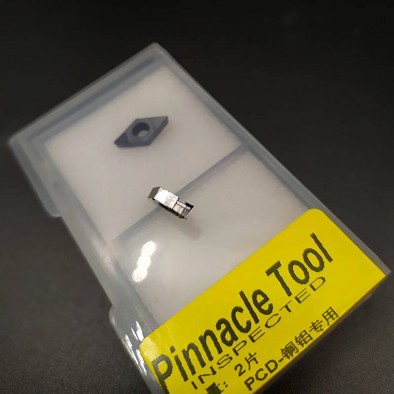 2pcs DCGT070204 PCD DCGT070204 CBN DCGT070202 PCD diamond plate CBN blade internal turning CNC turning tool
2pcs DCGT070204 PCD DCGT070204 CBN DCGT070202 PCD diamond plate CBN blade internal turning CNC turning tool