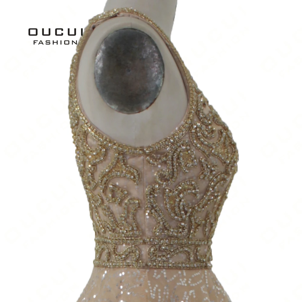 Halter Bead Bodice Jeweled A Line Prom Dresses 2019 Sleeveless Luxury Fashion Reflective Dress Evening Party Robe femme OL103410
Halter Bead Bodice Jeweled A Line Prom Dresses 2019 Sleeveless Luxury Fashion Reflective Dress Evening Party Robe femme OL103410