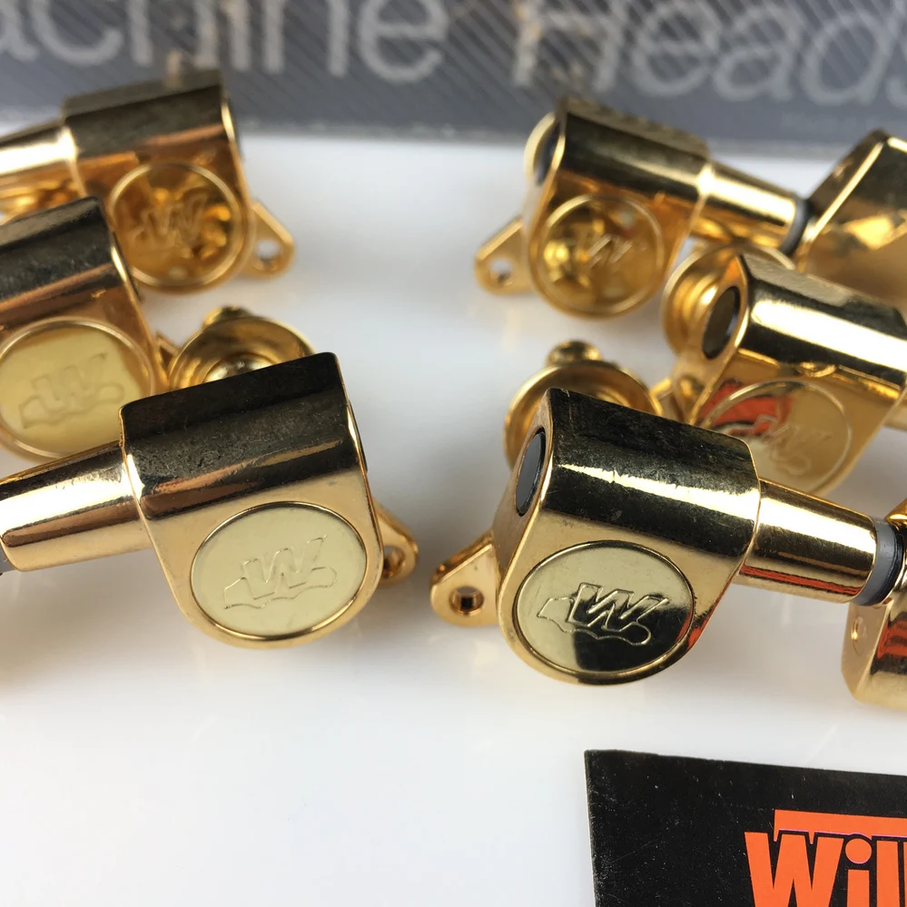 NEW wilkinson WJN-01 3R-3L Guitar Machine Heads Tuners WLS 3+3 Gold Tuning Pegs ( With packaging )
NEW wilkinson WJN-01 3R-3L Guitar Machine Heads Tuners WLS 3+3 Gold Tuning Pegs ( With packaging )