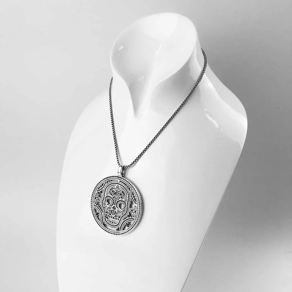 Muffiy Women Silver Black Round Hollow Chinese Knot Skull Mask Pendant 2019 Amulet Skeleton Fit Necklace Pendant Jewelry Bijoux
Muffiy Women Silver Black Round Hollow Chinese Knot Skull Mask Pendant 2019 Amulet Skeleton Fit Necklace Pendant Jewelry Bijoux