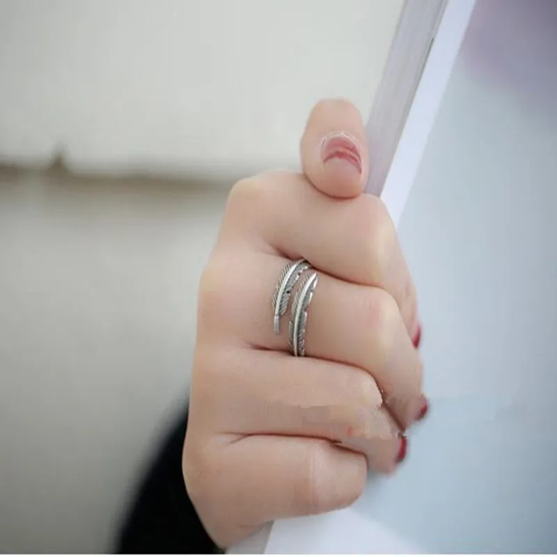 2019 Anillos Anel 100% Rings For Feather Wide Surface Design Vintage Thai Jewelry Open Ring For Lover Best Gift
2019 Anillos Anel 100% Rings For Feather Wide Surface Design Vintage Thai Jewelry Open Ring For Lover Best Gift