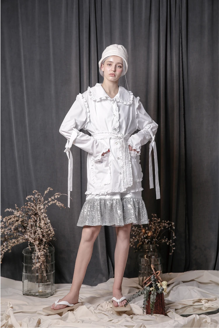 Guesod 2018 Spring Summer Women Blouse Cotton Floral Laciness Transparent Candy Button Big Pocket Petel Pan Collar Blouse
Guesod 2018 Spring Summer Women Blouse Cotton Floral Laciness Transparent Candy Button Big Pocket Petel Pan Collar Blouse