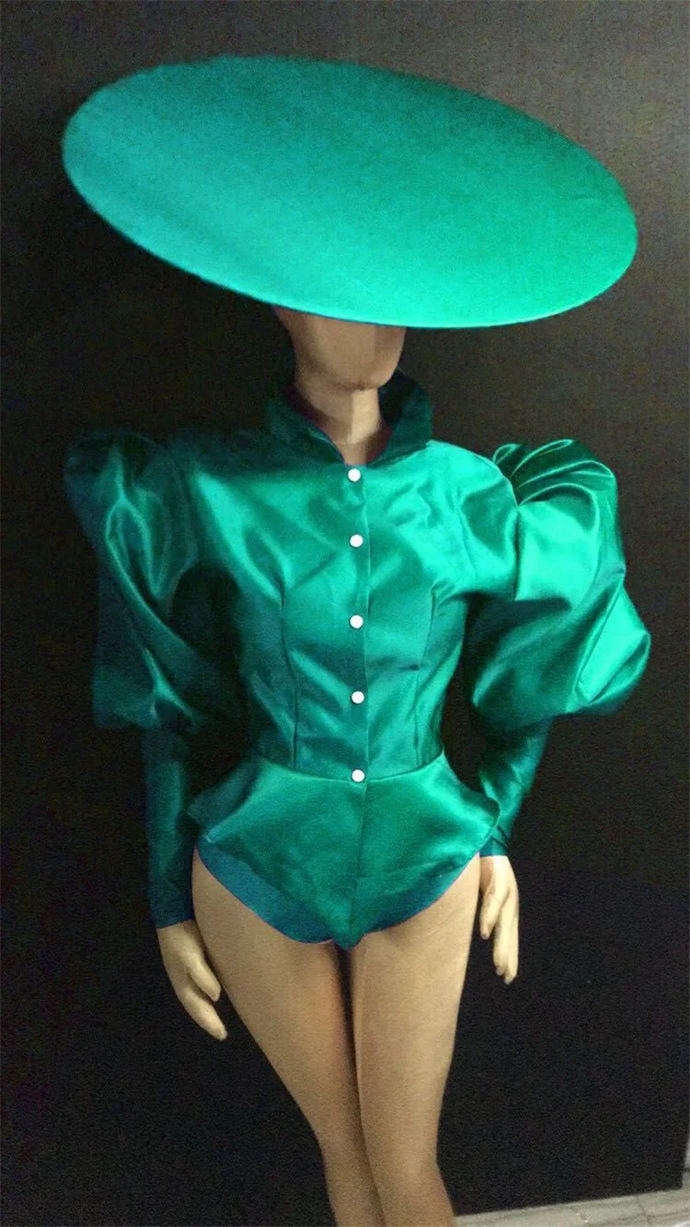 Nightclub Festival Party Women Stage Wear Sexy Purple Puff Sleeve Shirts Shorts 2 Pieces DJ Singer Bar Women Set Catwalk Costume
Nightclub Festival Party Women Stage Wear Sexy Purple Puff Sleeve Shirts Shorts 2 Pieces DJ Singer Bar Women Set Catwalk Costume