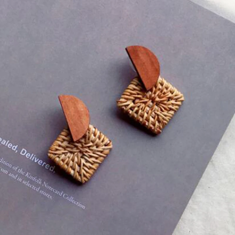 New Fashion Korea Handmade Geometric Wooden Big Hollow Out Square Rattan Straw Weave Drop Earrings for Women2019
New Fashion Korea Handmade Geometric Wooden Big Hollow Out Square Rattan Straw Weave Drop Earrings for Women2019