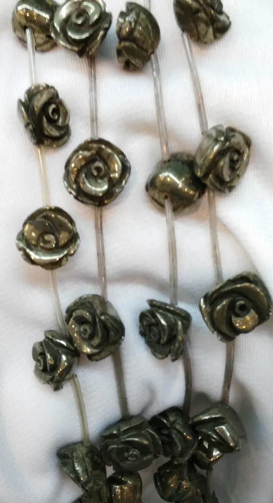 high quality genuine Raw pyrite rose fluorial flower carved iron gold jewelry bead 8 10 12 14 16mm full strand
high quality genuine Raw pyrite rose fluorial flower carved iron gold jewelry bead 8 10 12 14 16mm full strand