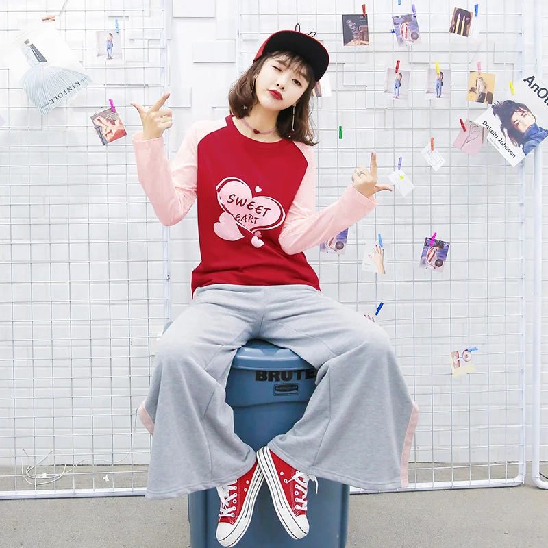Princess sweet lolita T-shirt Autumn Japanese girl all-match heart-shaped pink printing of cotton long sleeved T-shit VC110
Princess sweet lolita T-shirt Autumn Japanese girl all-match heart-shaped pink printing of cotton long sleeved T-shit VC110