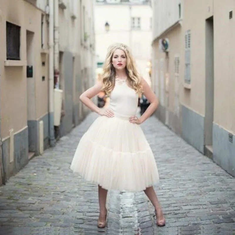 High Quality Elegant Ivory Knee Length Tulle Skirts Custom Made Tutu Skirts Womens Summer Zipper Style Puffy Casual Skirt
High Quality Elegant Ivory Knee Length Tulle Skirts Custom Made Tutu Skirts Womens Summer Zipper Style Puffy Casual Skirt