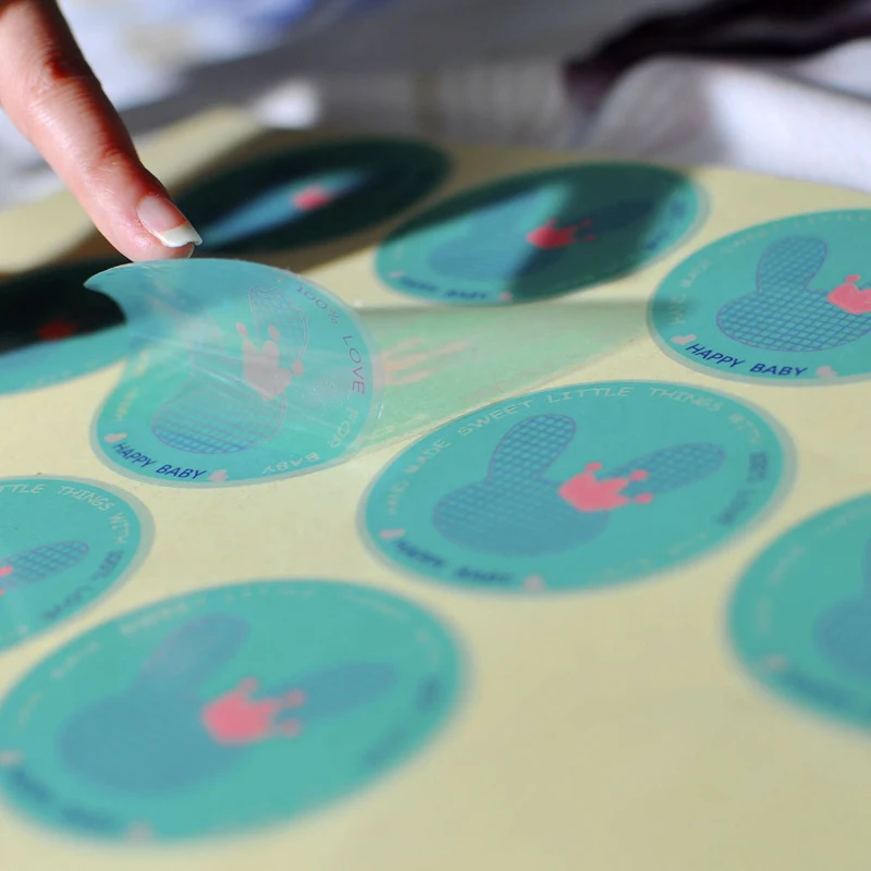 Paper Roll label pringting&Roll label Printing&Custom roll label Waterproof glossy transparent vinyl glass bottle sticker
Paper Roll label pringting&Roll label Printing&Custom roll label Waterproof glossy transparent vinyl glass bottle sticker