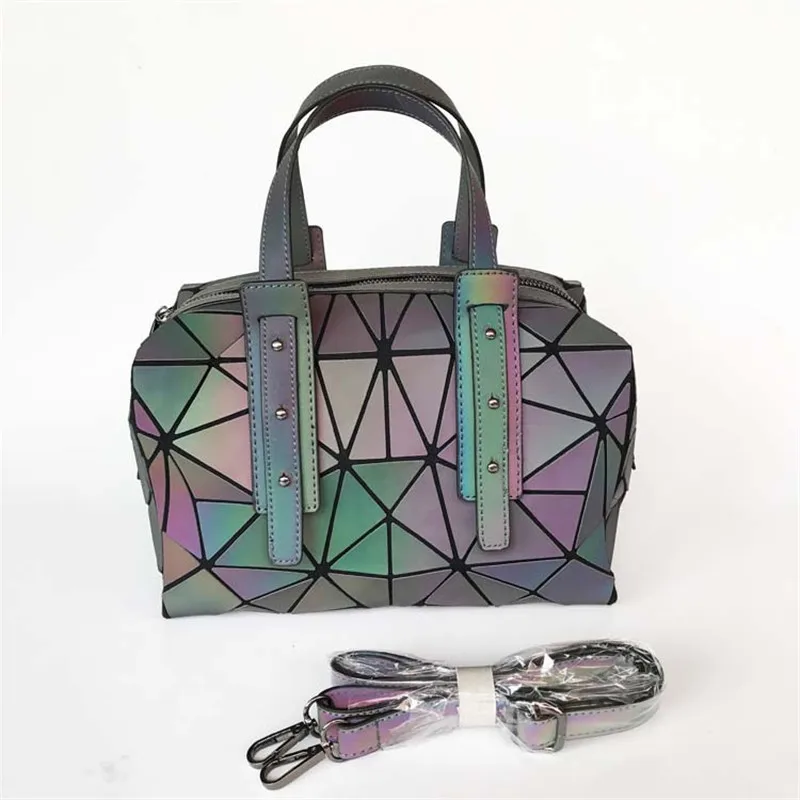 2020 New Geometry Bag Women Fashion Bag Hologram Crossbody Folding Handbags bao Shoulder Beach Bags bolso High Quality
2020 New Geometry Bag Women Fashion Bag Hologram Crossbody Folding Handbags bao Shoulder Beach Bags bolso High Quality