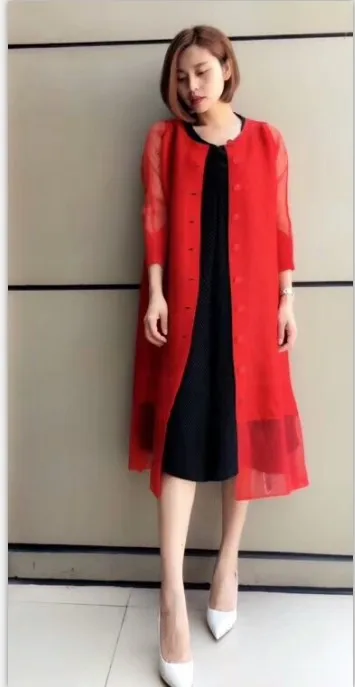 HOT SELLING Miyake Fashion fold three quarter pure color single-breasted wide-waisted trench coat IN STOCK
HOT SELLING Miyake Fashion fold three quarter pure color single-breasted wide-waisted trench coat IN STOCK