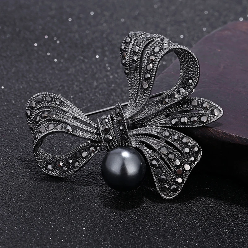 YAOLOGE Vintage Black Pearl Crystal Rhinestone Flower Brooch Rosette Pins For Women Elegant Wedding Jewelry Dress Hijab Jewelry
YAOLOGE Vintage Black Pearl Crystal Rhinestone Flower Brooch Rosette Pins For Women Elegant Wedding Jewelry Dress Hijab Jewelry