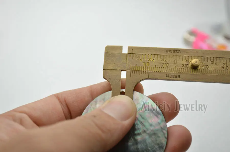 20pcs Fashion Round Coin Slice Beads 30mm White 45mm Black Shell 2.5mm Hole Natural Mother of Pearl Jewelry Making Findings
20pcs Fashion Round Coin Slice Beads 30mm White 45mm Black Shell 2.5mm Hole Natural Mother of Pearl Jewelry Making Findings