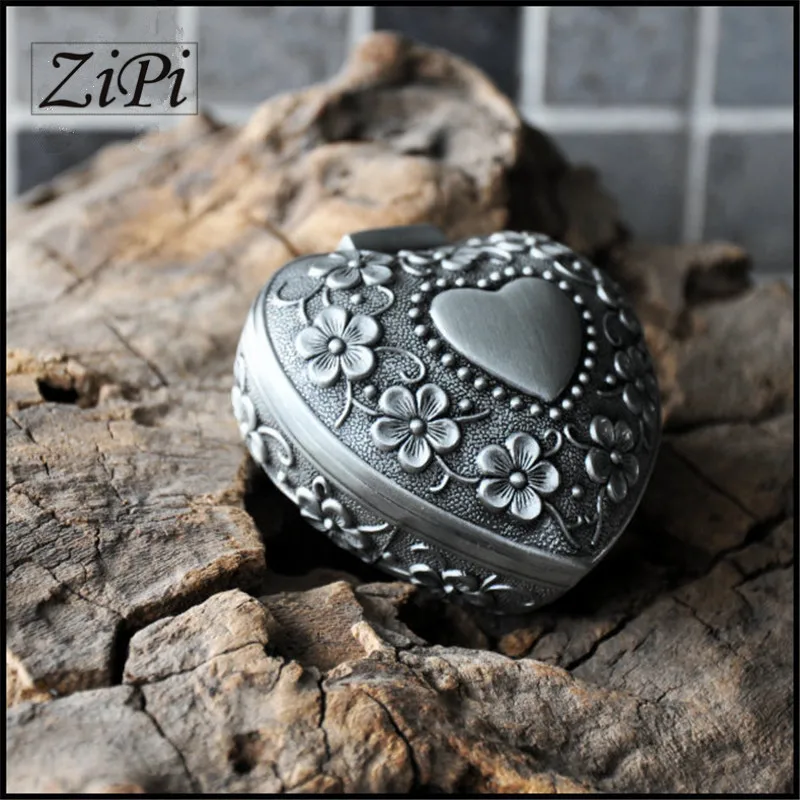 New 10pcs/lot Lovely Heart Rose Retro European Style Korean Princess Jewelry Box Metal Pocket Jewelry Box Jewelry Box Gifts
New 10pcs/lot Lovely Heart Rose Retro European Style Korean Princess Jewelry Box Metal Pocket Jewelry Box Jewelry Box Gifts