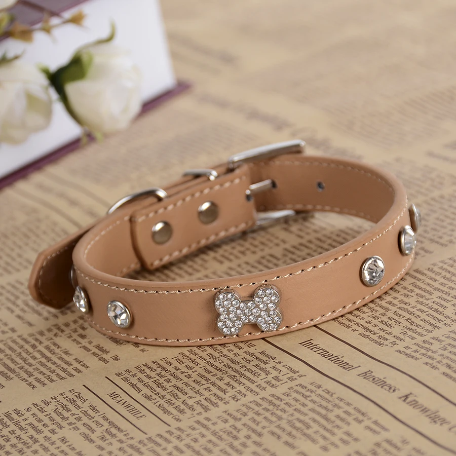 ошейник для маленьких собак кожаный ошейник кости в форме Bling Crystal собака Воротники Регулируемый Товары для домашних животных для маленьких...
ошейник для маленьких собак кожаный ошейник кости в форме Bling Crystal собака Воротники Регулируемый Товары для домашних животных для маленьких...