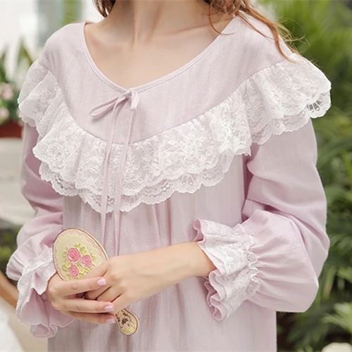 Sleepwear Women Gown Cotton Nightgown Long Nightdress Retro royal Sleepwear Ladies Casual Homewear Dress Purple Pink Comfortable
Sleepwear Women Gown Cotton Nightgown Long Nightdress Retro royal Sleepwear Ladies Casual Homewear Dress Purple Pink Comfortable